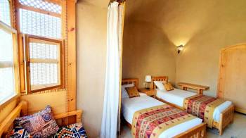 Standard Twin Room10